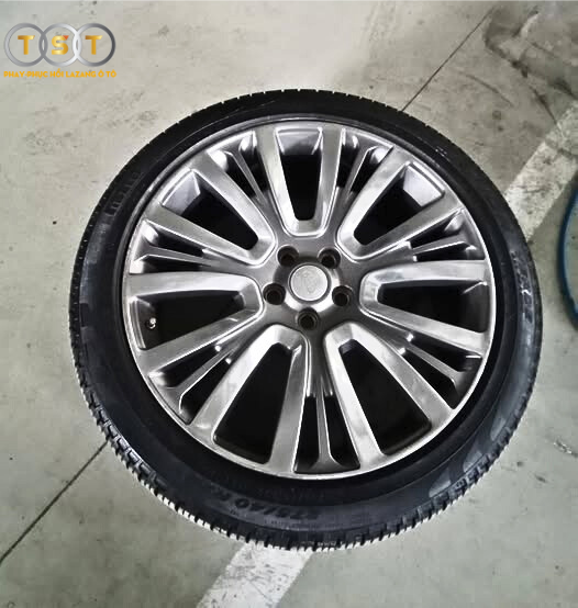 Phay Lazang Range Rover >22 Inch