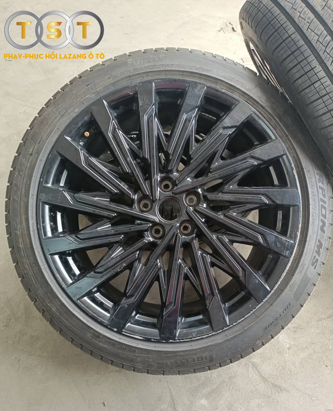 Sơn Lazang Santa Fe - 18 Inch