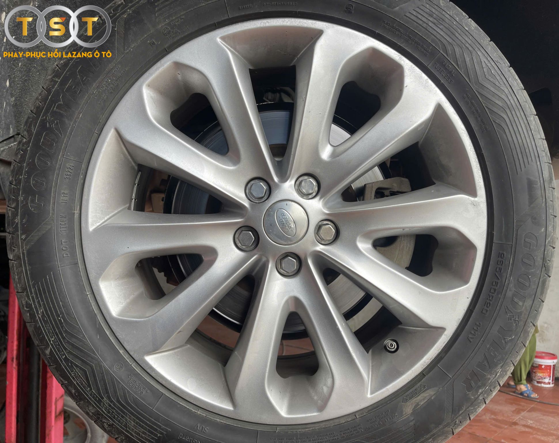 Phay Lazang Range Rover - 20 Inch