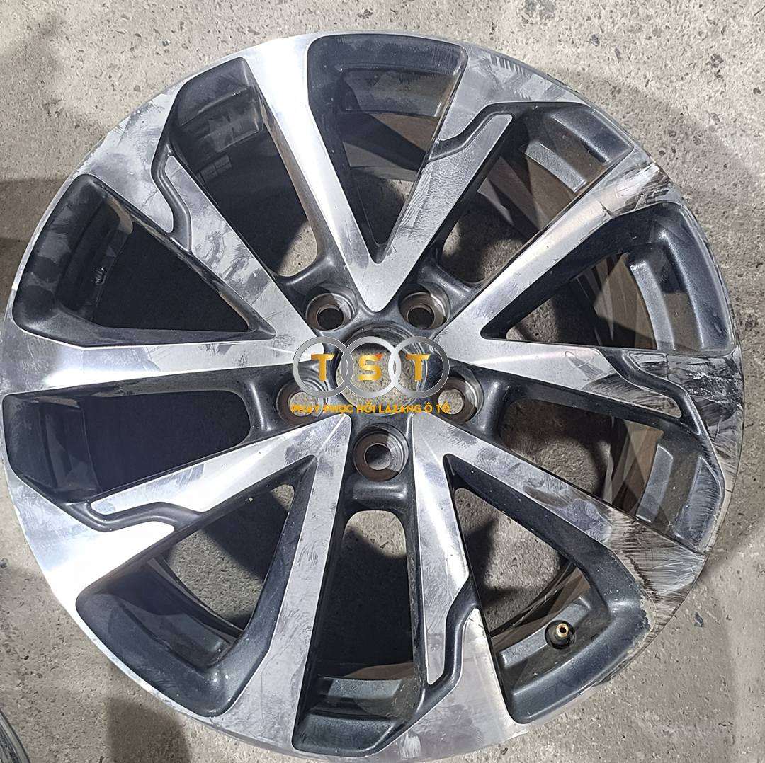 Phay Lazang Toyota Cross - 18 Inch
