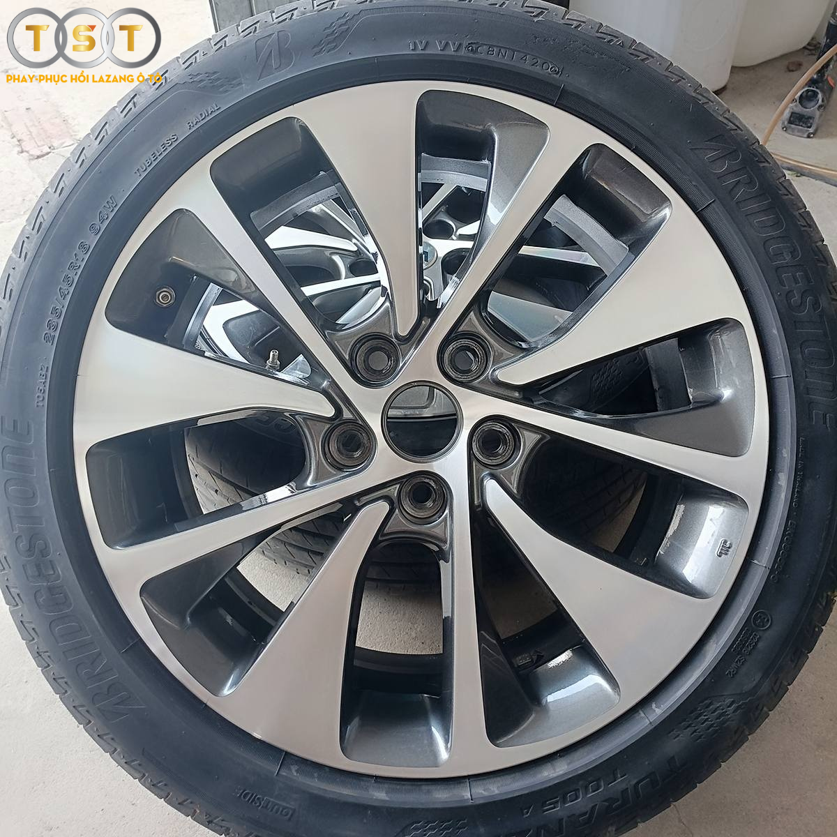Phay Lazang KIA K5 - 18 Inch