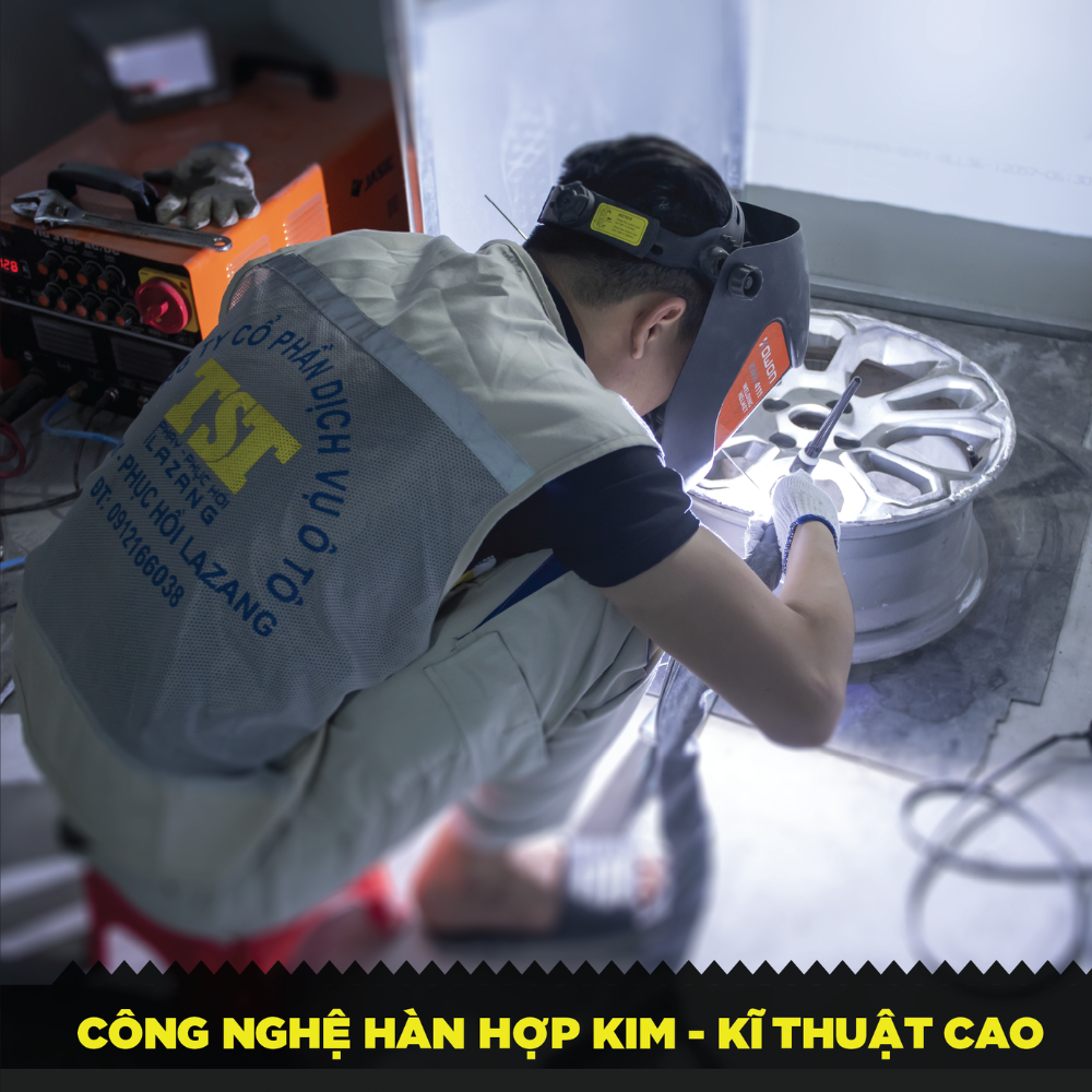 Lazang Ô Tô Bị Nứt, Vỡ Phải Làm Sao? Giải Pháp An Toàn Và Tiết Kiệm