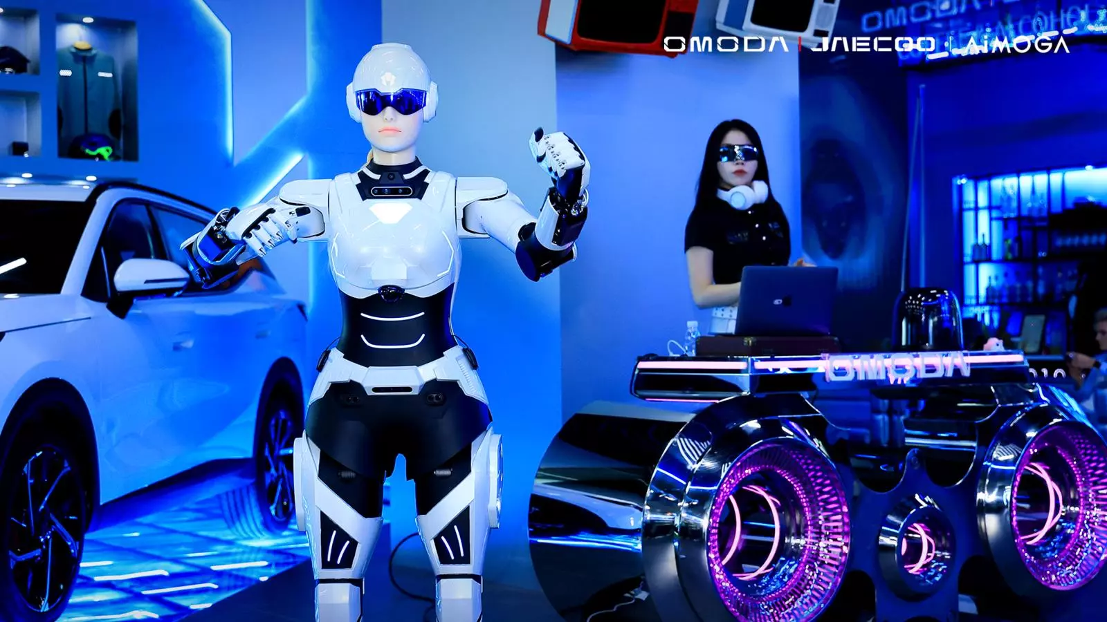AIMOGA Mở Ra Kỷ Nguyên Hợp Nhất Ô Tô – Robot