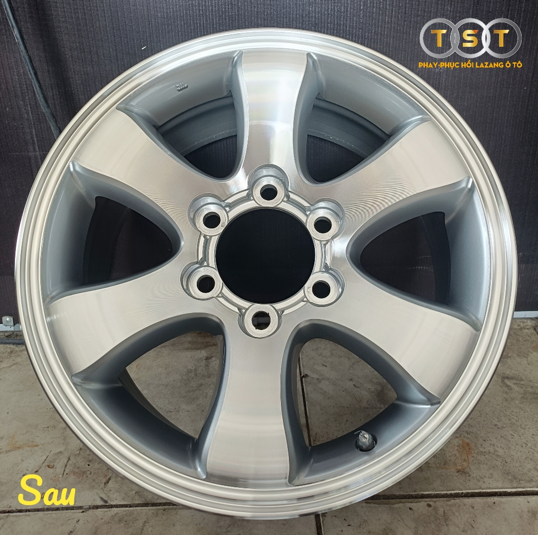 Phay Lazang Landcruiser Prado