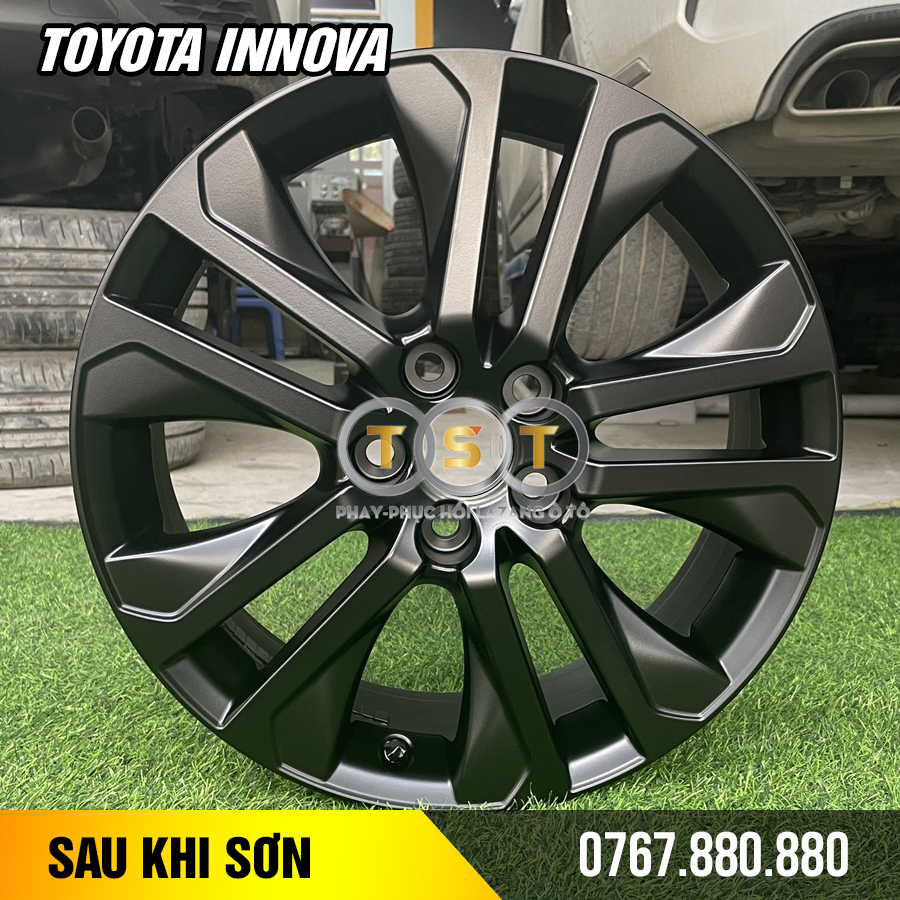 Sơn Lazang Toyota Innova - 18 Inch