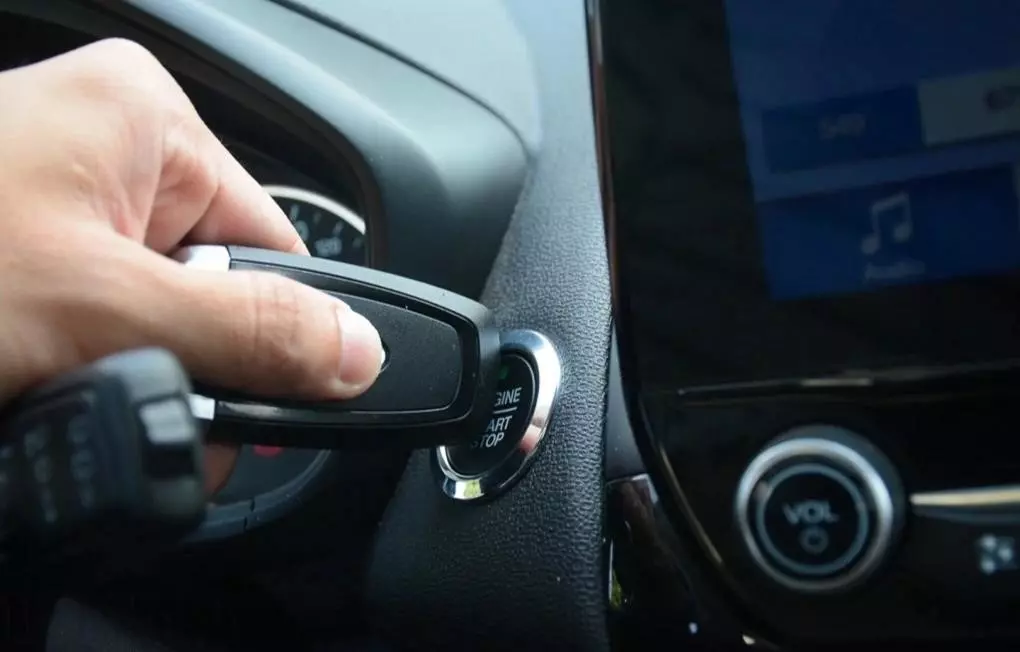 4 Cách Khởi Động Xe Số Tự Động Đúng Cách