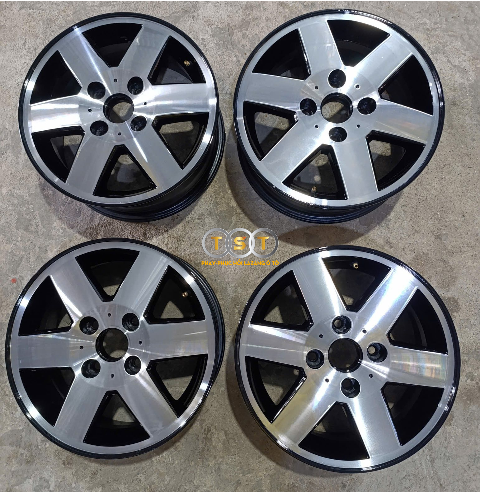 Phay Lazang Daewoo Lacetti MAX - 15 Inch
