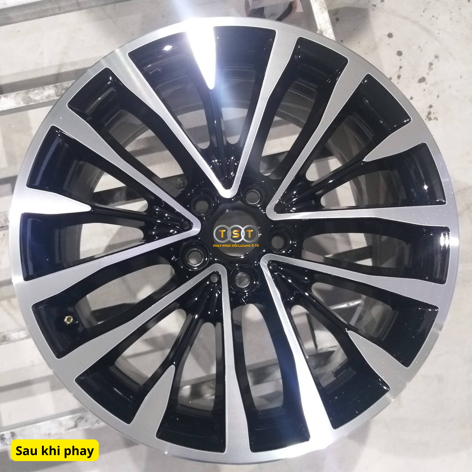 Phay Lazang BMW 5 Series (520i, 520d) - 18 Inch