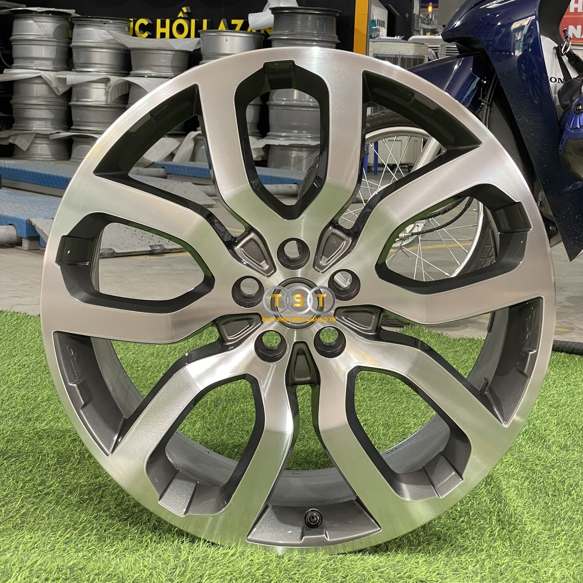 Lazang Land Rover (Range Rover Sport/ Evoque) - 22 Inch - Lan01