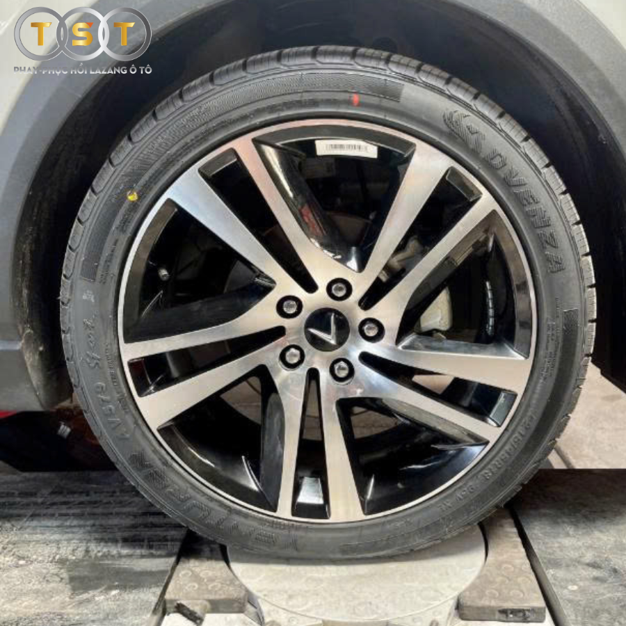 Lazang Vinfast VF34 - 18 Inch - Mã Vin07