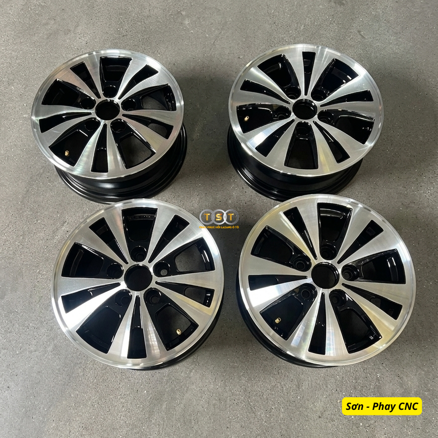 Phay Lazang Toyota Innova 2007 - 15 Inch