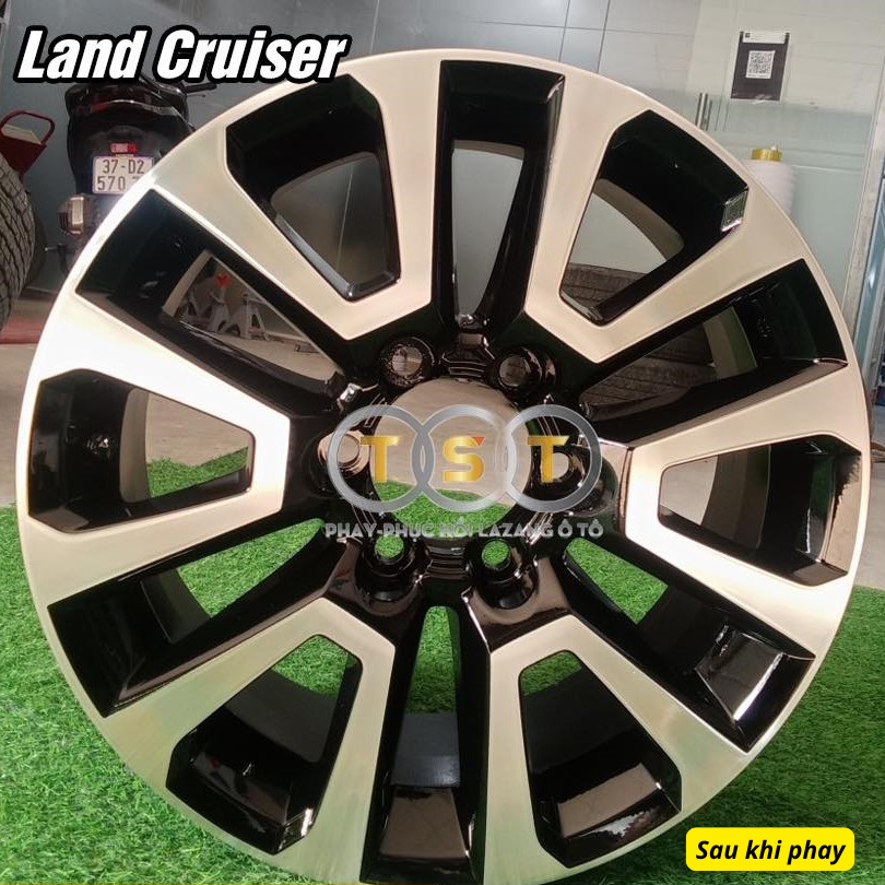 Phay Lazang Land Cruiser - 18 Inch