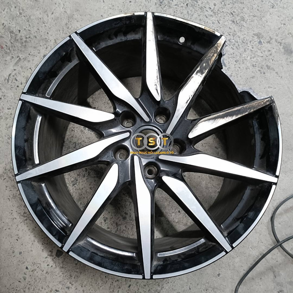 Hàn Lazang Aston Martin - 20 Inch