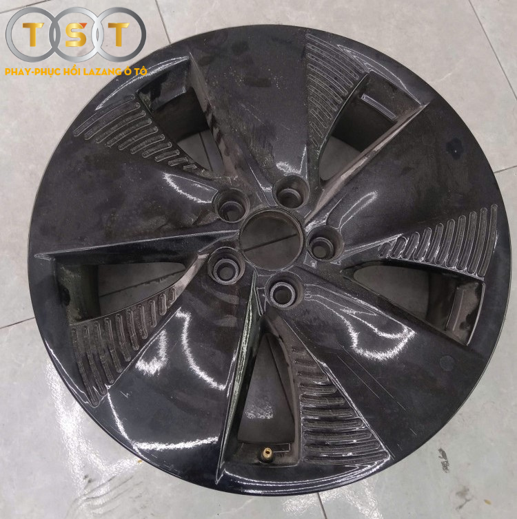 Lazang Vinfast VF7 Eco - 18inch - Vin11