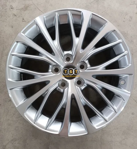 Hàn Lazang Toyota Camry - 18 Inch