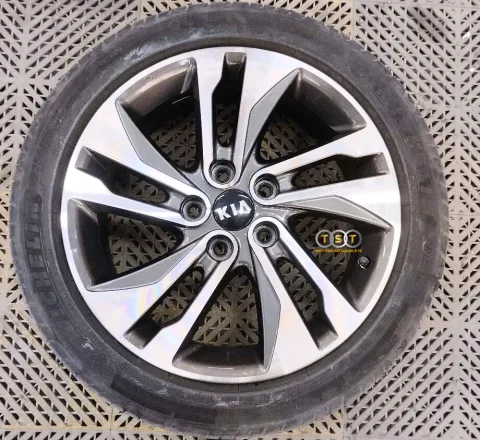 Phay Lazang KIA Rondo - 17 Inch