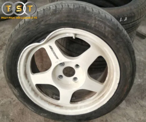 Nắn Mặt Ngoài Lazang Toyota - 16 Inch