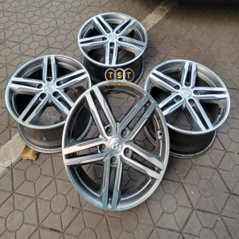 Lazang Hyundai Elantra Sport 17 Inch - Mã HUD13