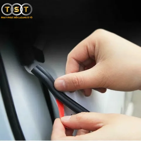 Khi Nào Cần Thay Ron Cửa Ô Tô? 4 Cách Nhận Biết Ron Cửa Ô Tô Hỏng