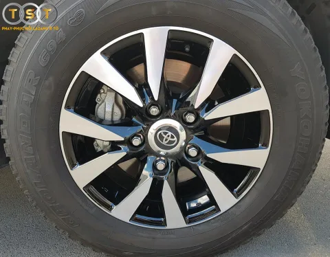 Phay Lazang Land Cruiser 200 Series - 18 Inch