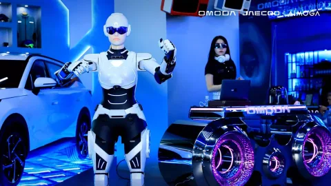 AIMOGA Mở Ra Kỷ Nguyên Hợp Nhất Ô Tô – Robot