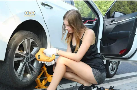 5 Dấu Hiệu Lốp Ô Tô Đã “Già” – Thời Điểm Cần Thay Mới Để Tránh Nguy Cơ Nguy Hiểm