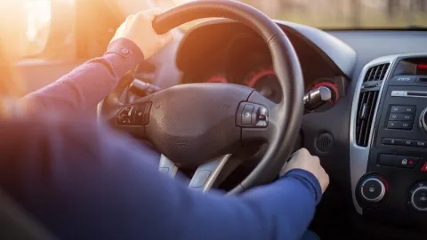 Khởi Động Xe Số Tự Động Đúng Cách: 3 Thao Tác Quan Trọng.