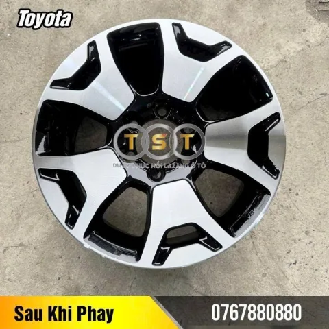 Phay Lazang Toyota Hilux 2.4E AT - 18 Inch