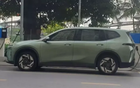 VinFast Limo Family 2026 Lộ Diện Với Nhiều Nâng Cấp Đáng Chú Ý.