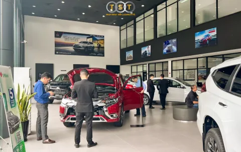 Thị Trường Ô Tô Cũ 2025 Đảo Chiều Ngoạn Mục Trước Biến Động Chính Sách