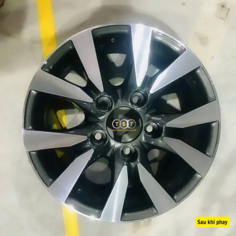 Phay Lazang Land Cruiser (Dòng 200) - 18 Inch