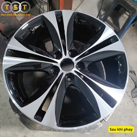 Phay Lazang Hyundai Genesis (2009-2016) - 18 Inch