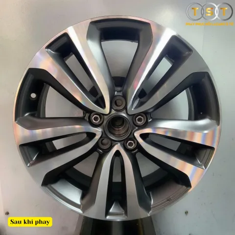 Phay Lazang KIA Sedona 2016 - 18 Inch