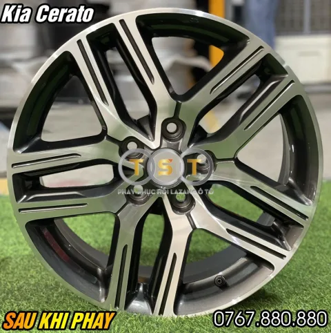 Phay Lazang KIA Cerato (2019) - 17 Inch