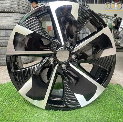 Phay Lazang Vinfast VF7 Eco (2025) - 19 Inch